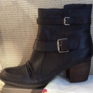 NEW NAYA "Virtue" Black Leather Short Boots, 12 W